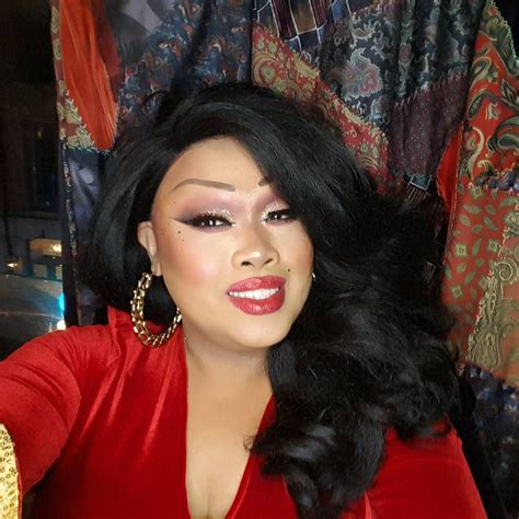 Jiggly Caliente (@jigglycalienteofficial) • Instagram photos and .
